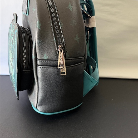 Disney Haunted Mansion Loungefly Hitchhiking Ghosts Glow in Dark Backpack NWT - Picture 8 of 11